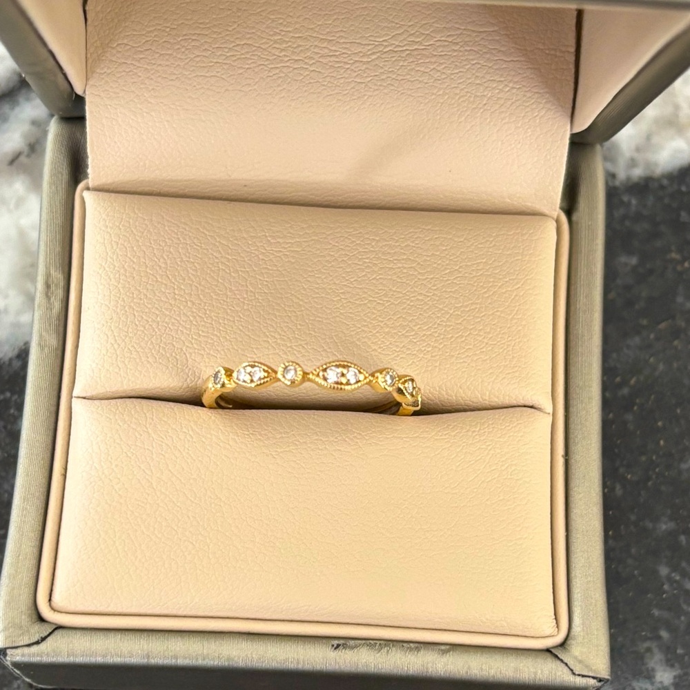 Diamond and 14kt gold ring